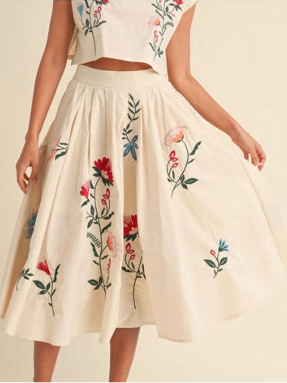Embroidered Maxi Long Skirt Beige Bohemian with Pockets Size S. Never Worn.